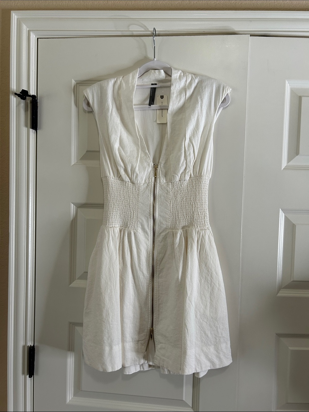 Women’s White Sleeveless mini dress with Front Zip